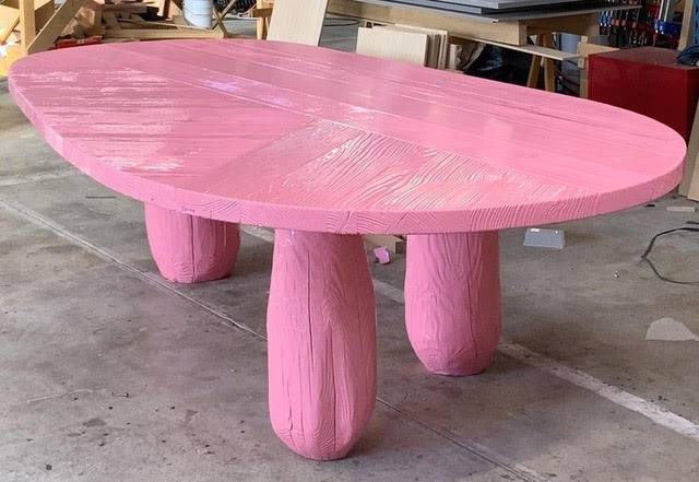 Laquage brillant de tables design en bois massif à Allauch proche de Marseille